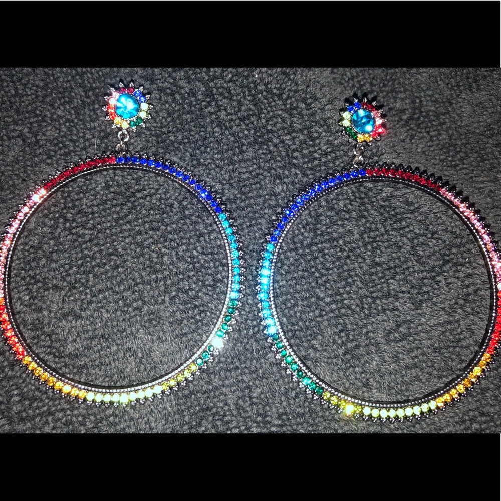 Brand new “Christian Soriano” earring’s